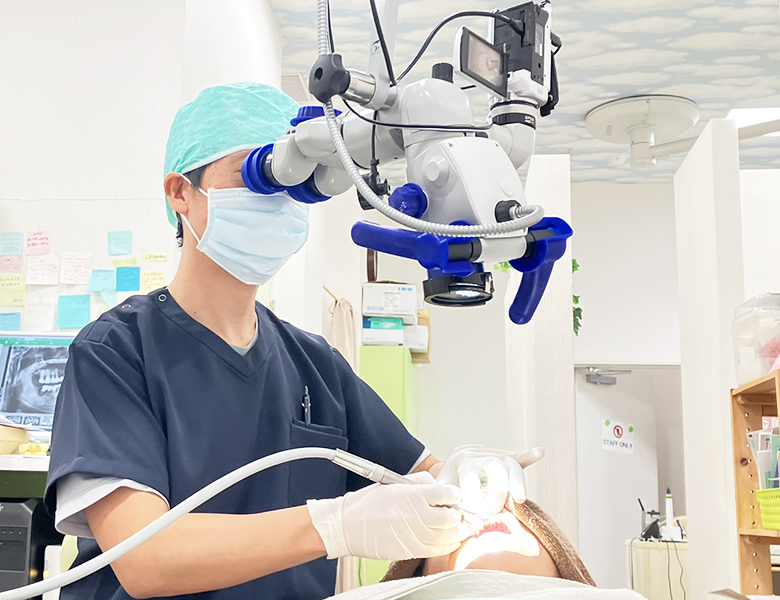 八千代緑が丘駅より徒歩1分の歯医者、公園都市プラザわかば歯科のマイクロスコープ精密治療