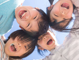 八千代市（八千代緑が丘）の歯医者、公園都市プラザわかば歯科で、【家族で守るお口の健康】-1歳から12歳まで：お子さまの成長・お悩み解決マップについて解説