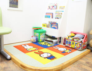 八千代市（八千代緑が丘）の歯医者、公園都市プラザわかば歯科で、【家族で守るお口の健康】-1歳から12歳まで：お子さまの成長・お悩み解決マップについて解説